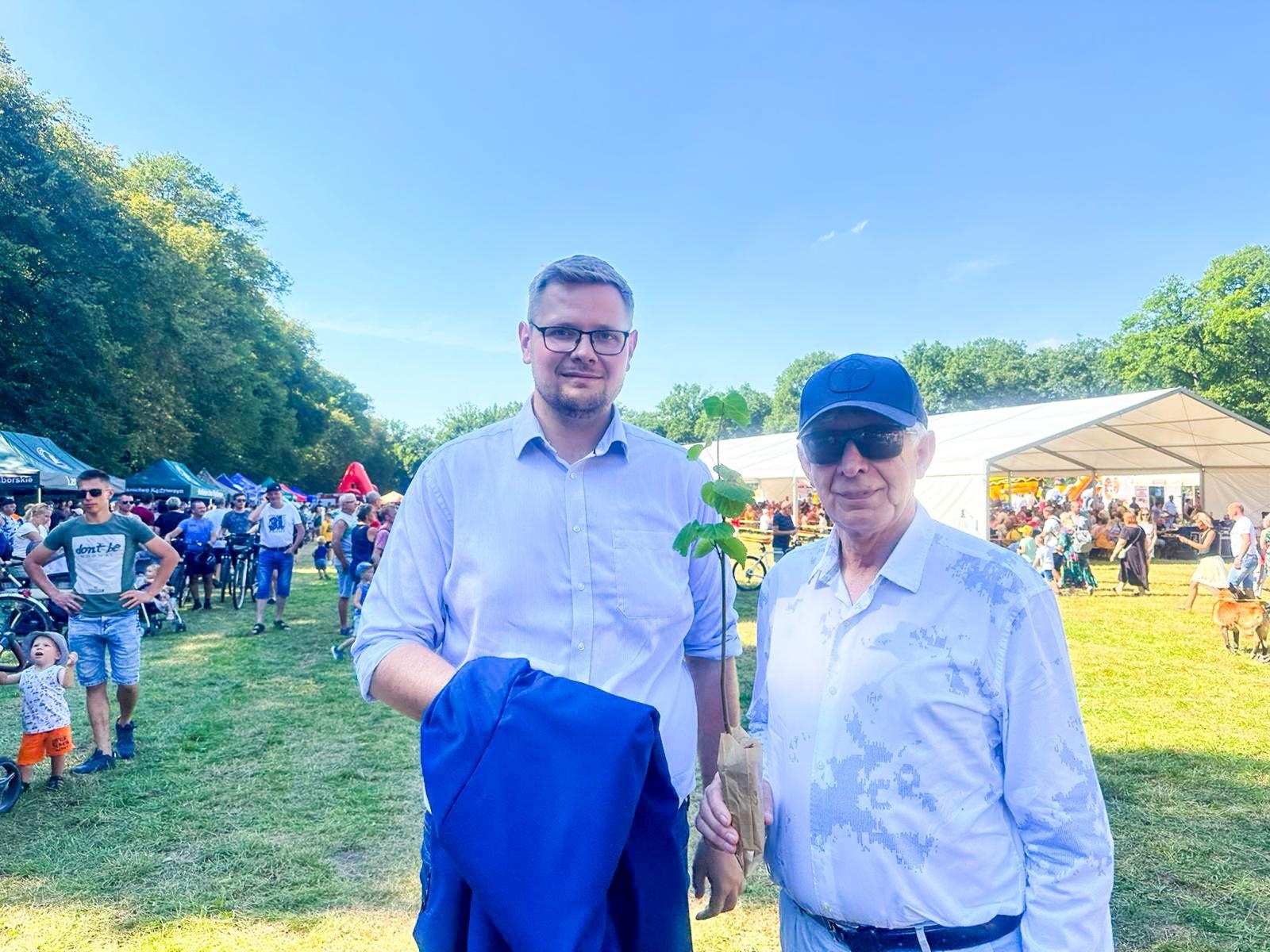 Zdjęcie w galerii na portalu naszraciborz.pl: Tłumy na pikniku mundurowych w Rudach [FOTO] wiadomości z regionu