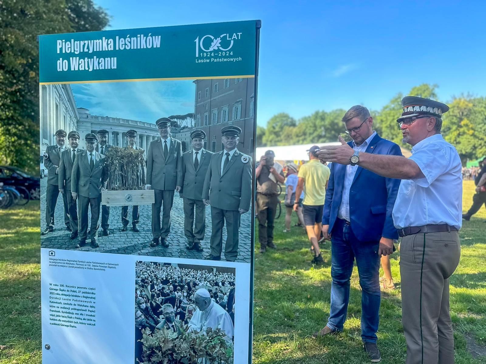 Zdjęcie w galerii na portalu naszraciborz.pl: Tłumy na pikniku mundurowych w Rudach [FOTO] wiadomości z regionu