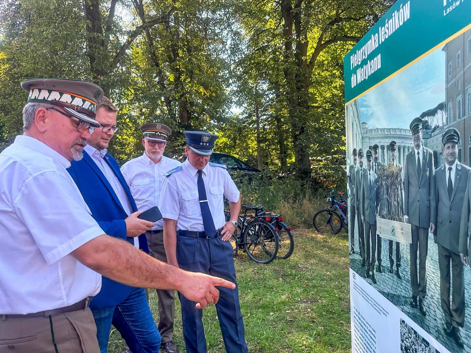 Zdjęcie w galerii na portalu naszraciborz.pl: Tłumy na pikniku mundurowych w Rudach [FOTO] wiadomości z regionu