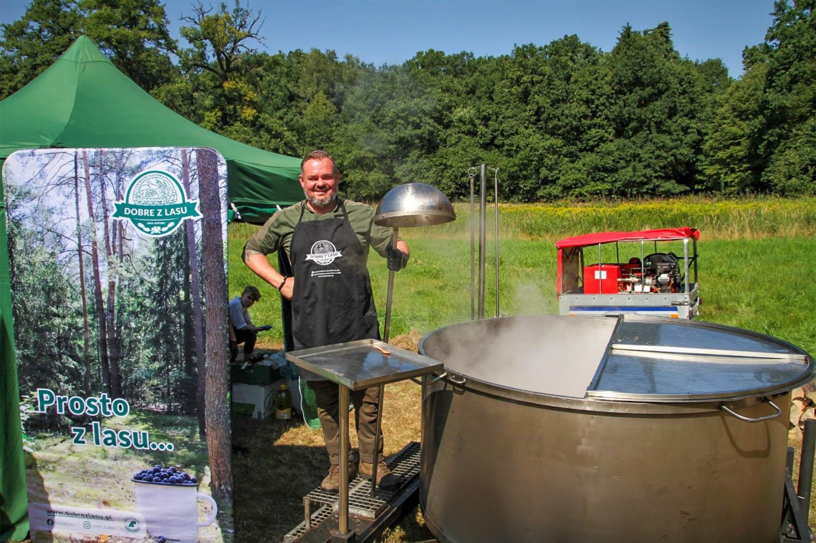 Zdjęcie w galerii na portalu naszraciborz.pl: Tłumy na pikniku mundurowych w Rudach [FOTO] wiadomości z regionu