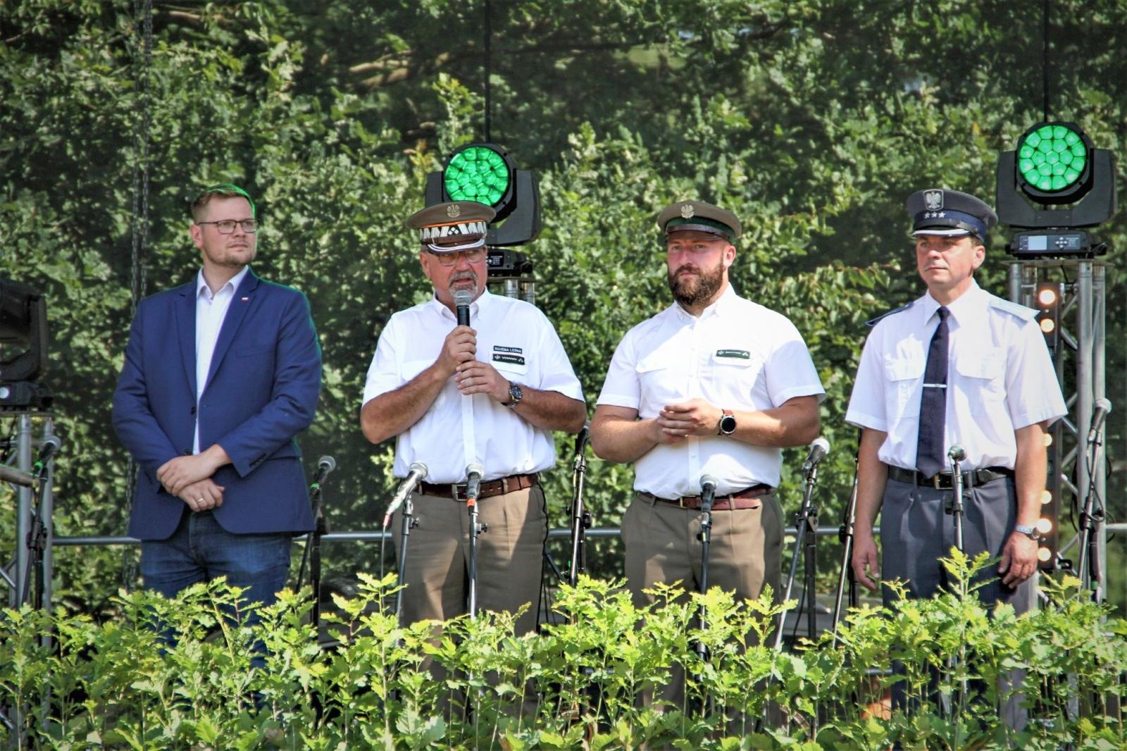 Zdjęcie w galerii na portalu naszraciborz.pl: Tłumy na pikniku mundurowych w Rudach [FOTO] wiadomości z regionu