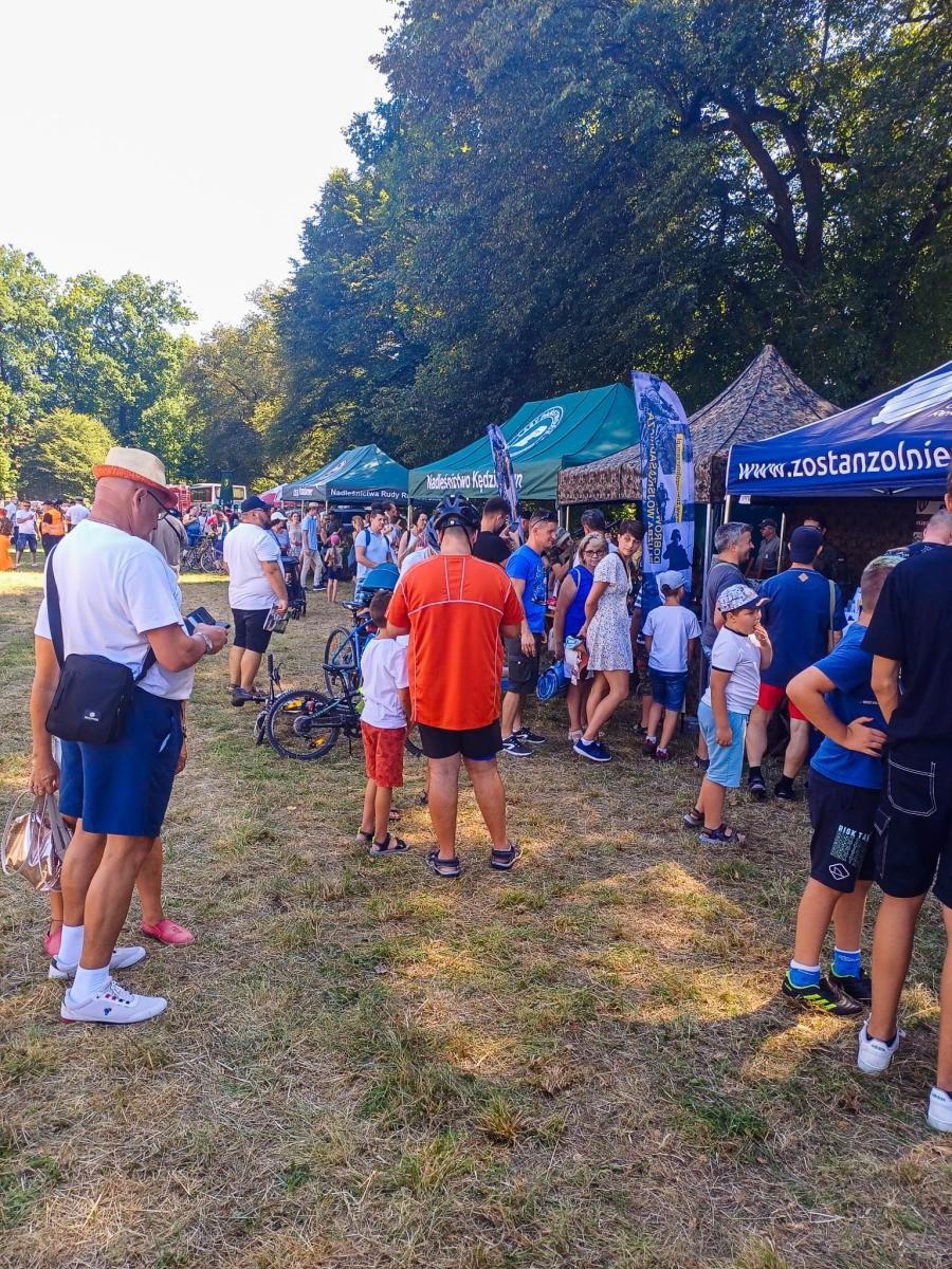 Zdjęcie w galerii na portalu naszraciborz.pl: Tłumy na pikniku mundurowych w Rudach [FOTO] wiadomości z regionu