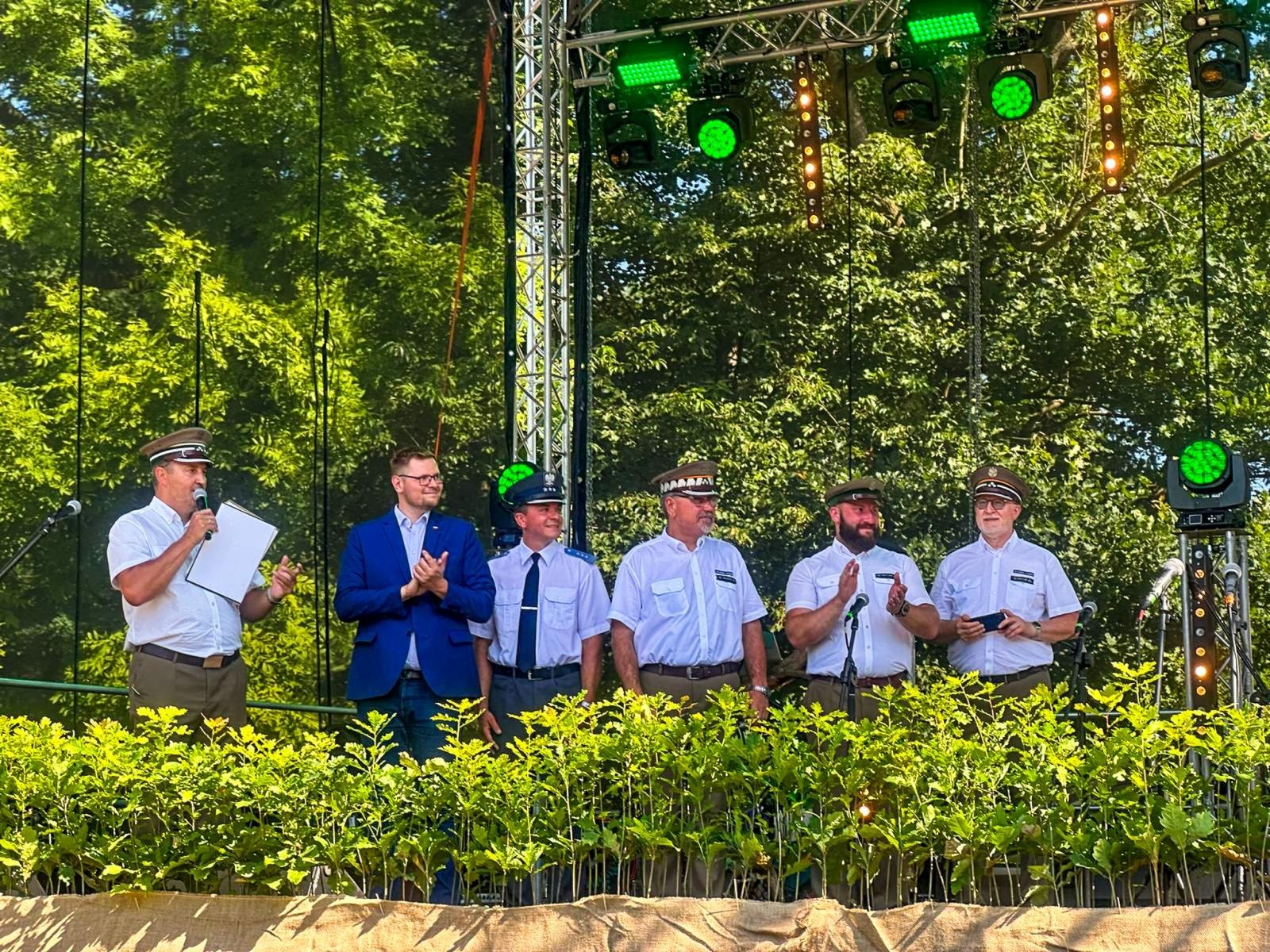 Zdjęcie w galerii na portalu naszraciborz.pl: Tłumy na pikniku mundurowych w Rudach [FOTO] wiadomości z regionu