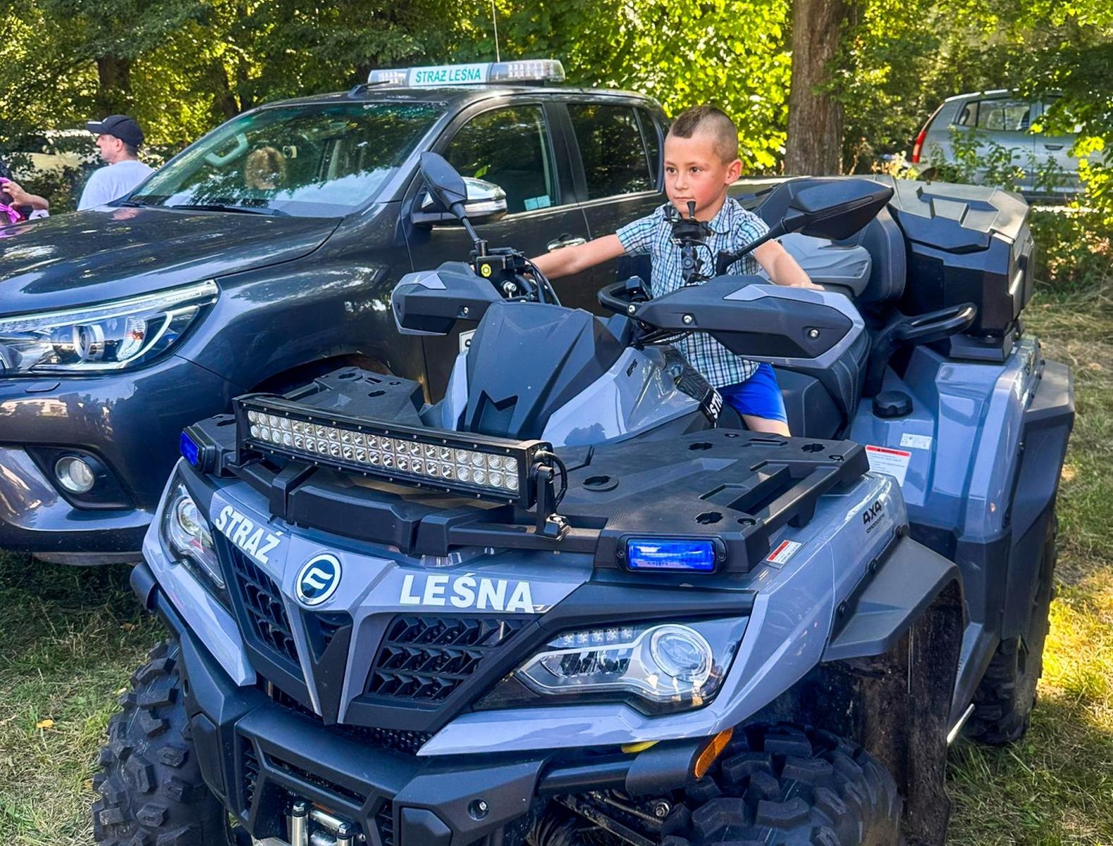 Zdjęcie w galerii na portalu naszraciborz.pl: Tłumy na pikniku mundurowych w Rudach [FOTO] wiadomości z regionu