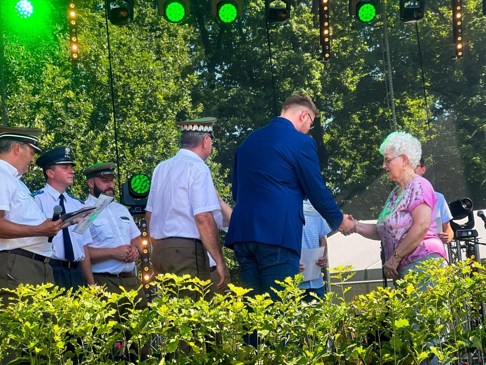 Zdjęcie w galerii na portalu naszraciborz.pl: Tłumy na pikniku mundurowych w Rudach [FOTO] wiadomości z regionu