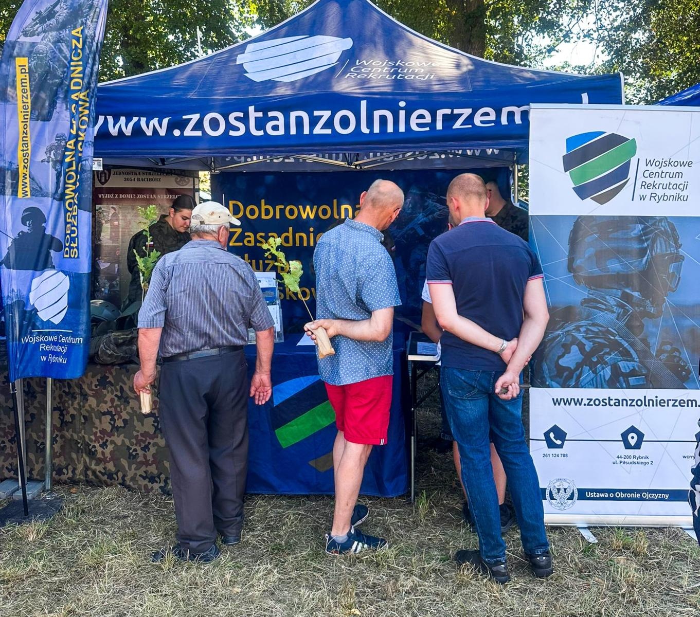 Zdjęcie w galerii na portalu naszraciborz.pl: Tłumy na pikniku mundurowych w Rudach [FOTO] wiadomości z regionu