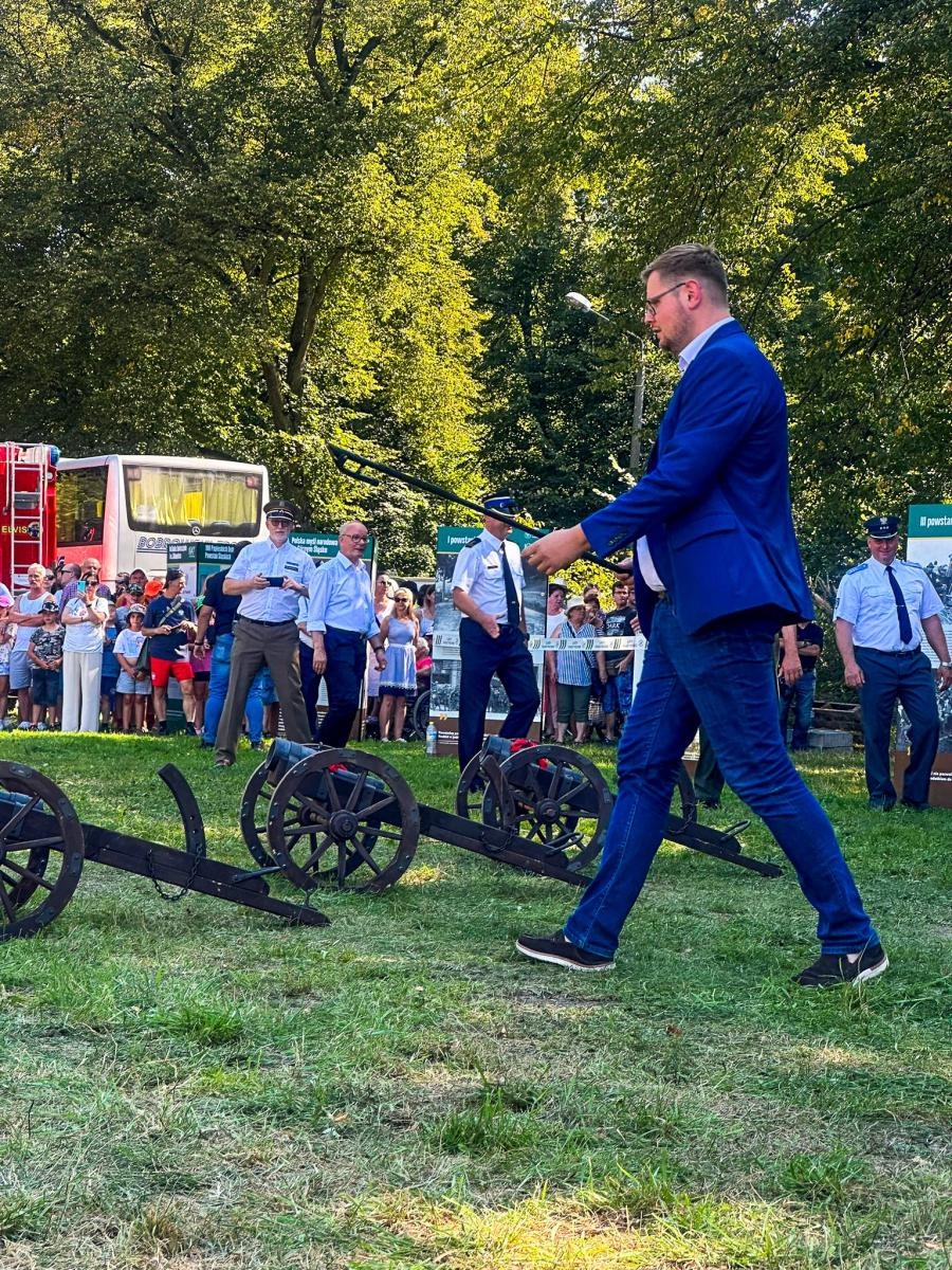 Zdjęcie w galerii na portalu naszraciborz.pl: Tłumy na pikniku mundurowych w Rudach [FOTO] wiadomości z regionu