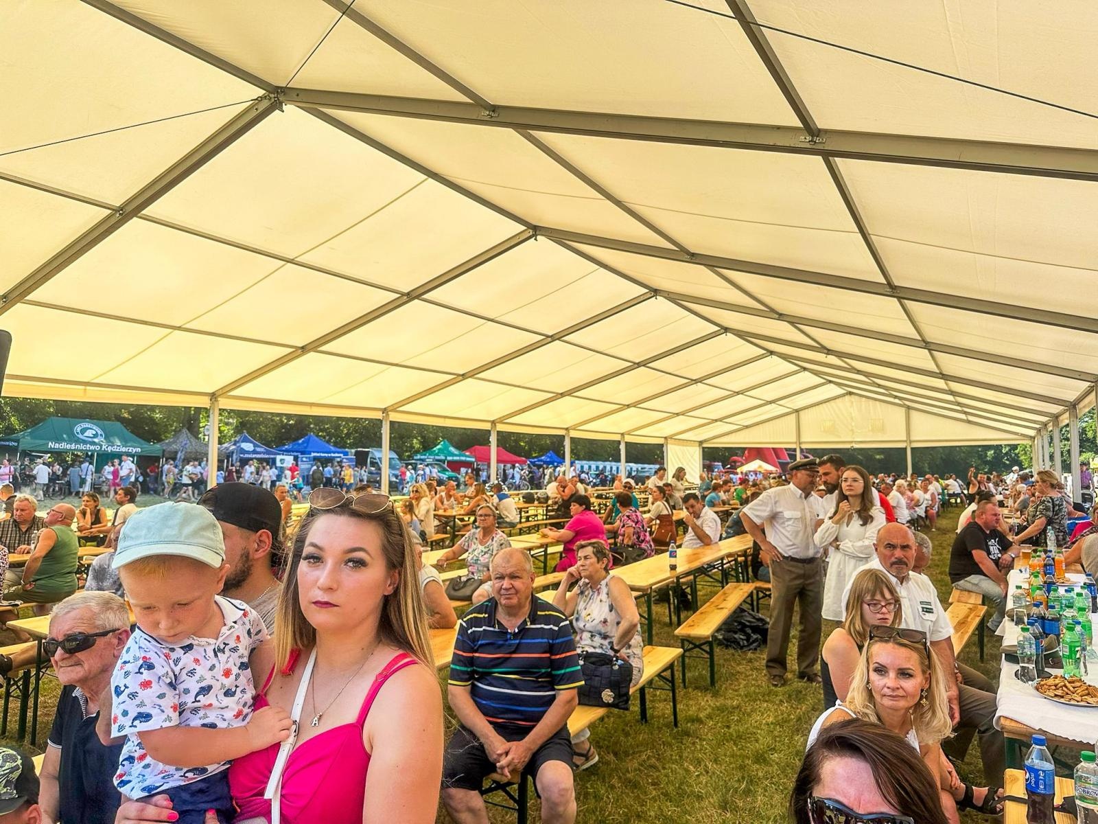 Zdjęcie w galerii na portalu naszraciborz.pl: Tłumy na pikniku mundurowych w Rudach [FOTO] wiadomości z regionu