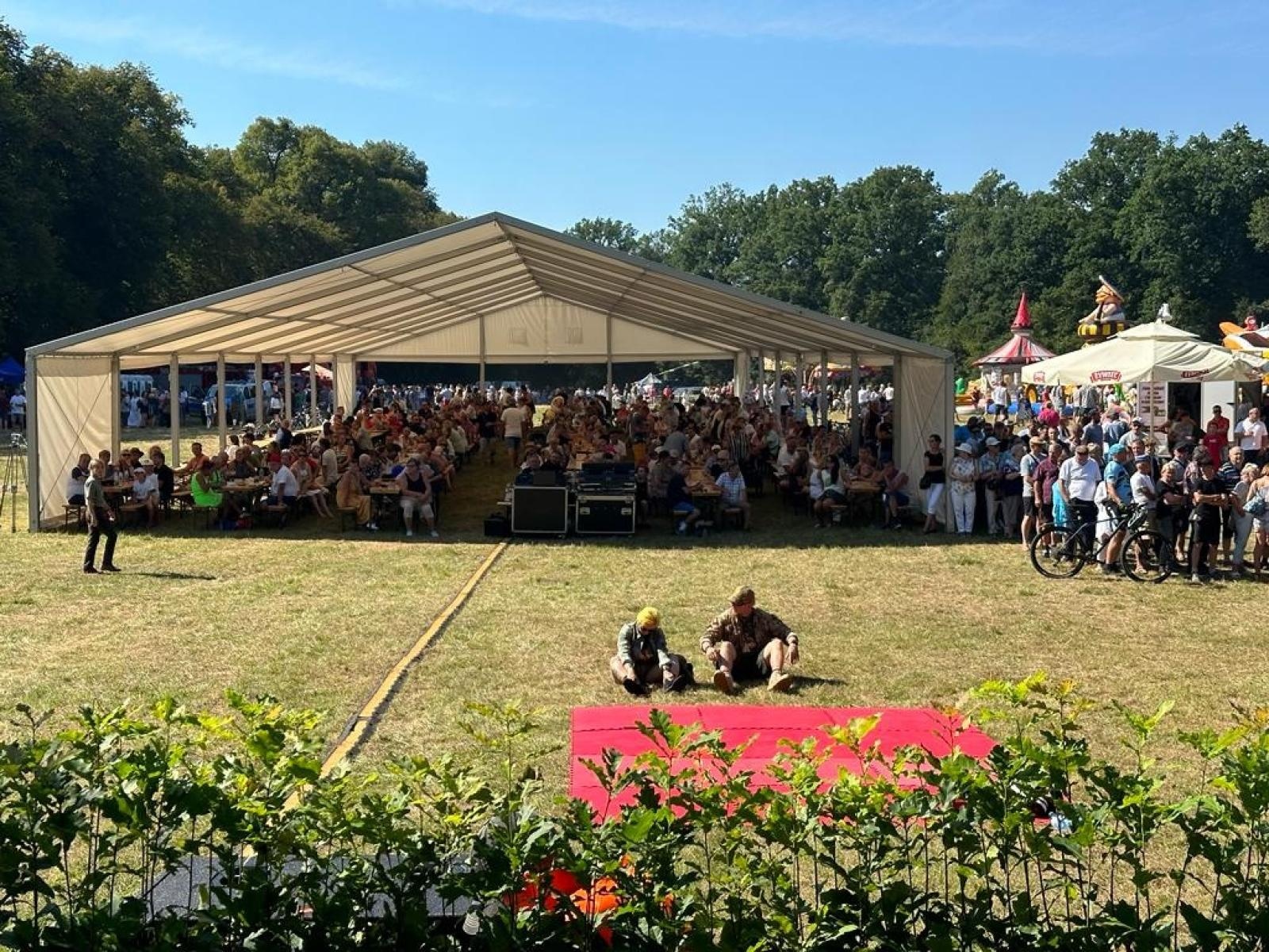 Zdjęcie w galerii na portalu naszraciborz.pl: Tłumy na pikniku mundurowych w Rudach [FOTO] wiadomości z regionu