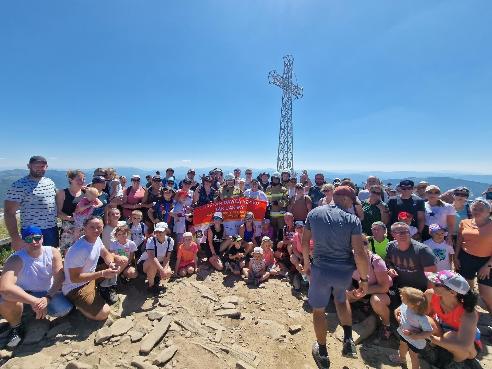 Zdjęcie w galerii na portalu naszraciborz.pl: Tarnica zaliczona. Kolejny szczyt na szlaku strażaków propagujących dawstwo szpiku wiadomości z regionu