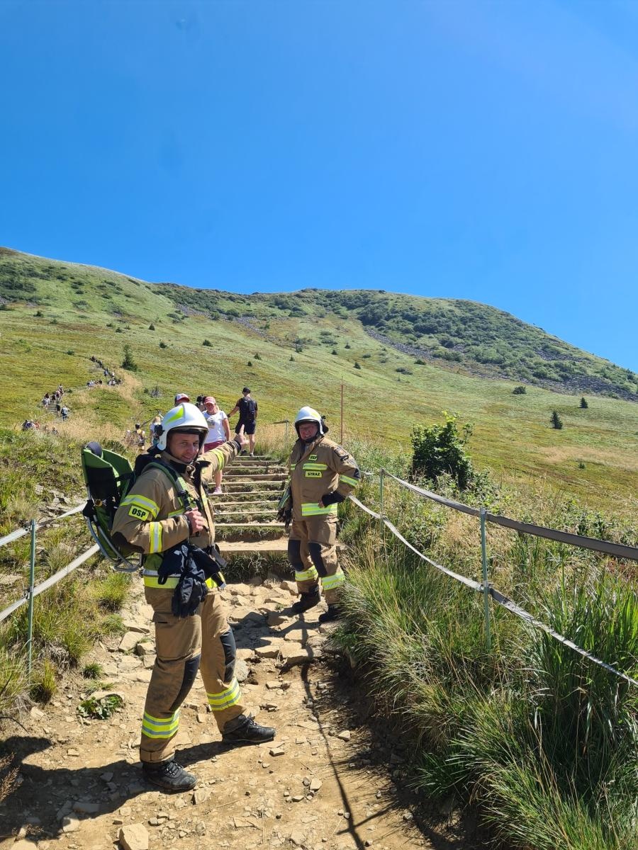 Zdjęcie w galerii na portalu naszraciborz.pl: Tarnica zaliczona. Kolejny szczyt na szlaku strażaków propagujących dawstwo szpiku wiadomości z regionu