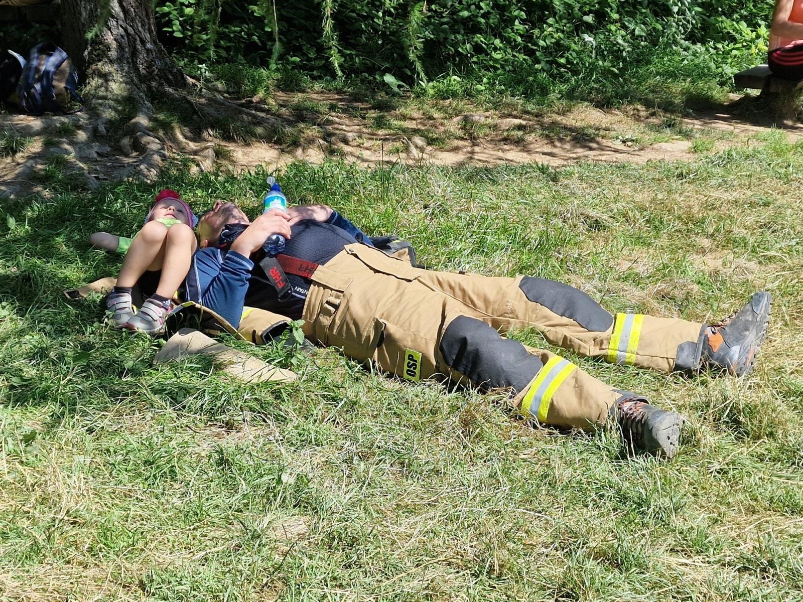 Zdjęcie w galerii na portalu naszraciborz.pl: Tarnica zaliczona. Kolejny szczyt na szlaku strażaków propagujących dawstwo szpiku wiadomości z regionu