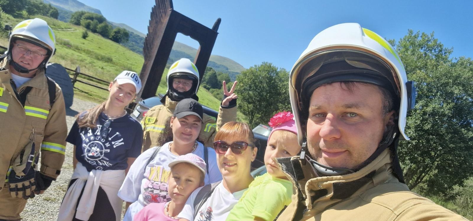 Zdjęcie w galerii na portalu naszraciborz.pl: Tarnica zaliczona. Kolejny szczyt na szlaku strażaków propagujących dawstwo szpiku wiadomości z regionu