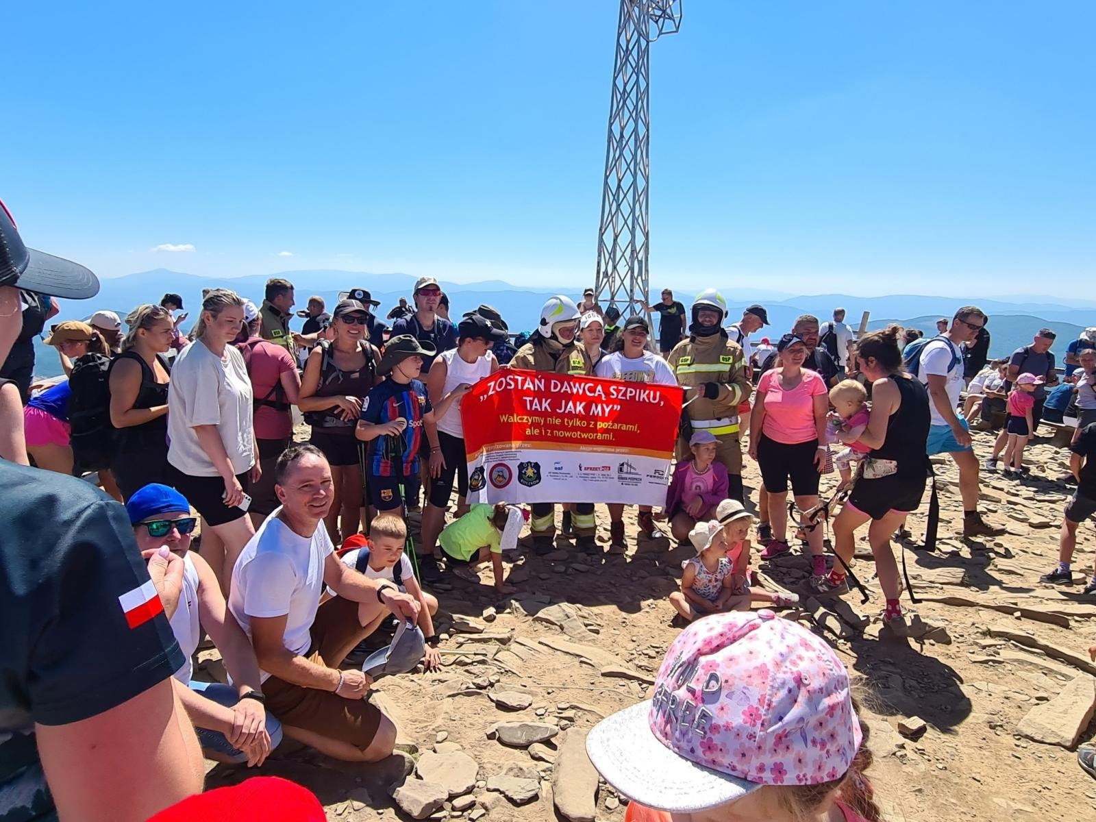 Zdjęcie w galerii na portalu naszraciborz.pl: Tarnica zaliczona. Kolejny szczyt na szlaku strażaków propagujących dawstwo szpiku wiadomości z regionu