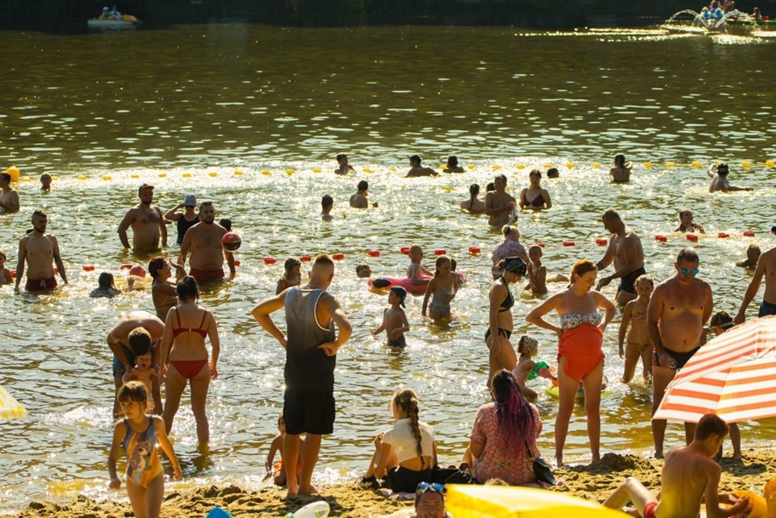 Zdjęcie w galerii na portalu naszraciborz.pl: Moc atrakcji na otwarcie wodzisławskiego Balatonu [FOTO] wiadomości z regionu