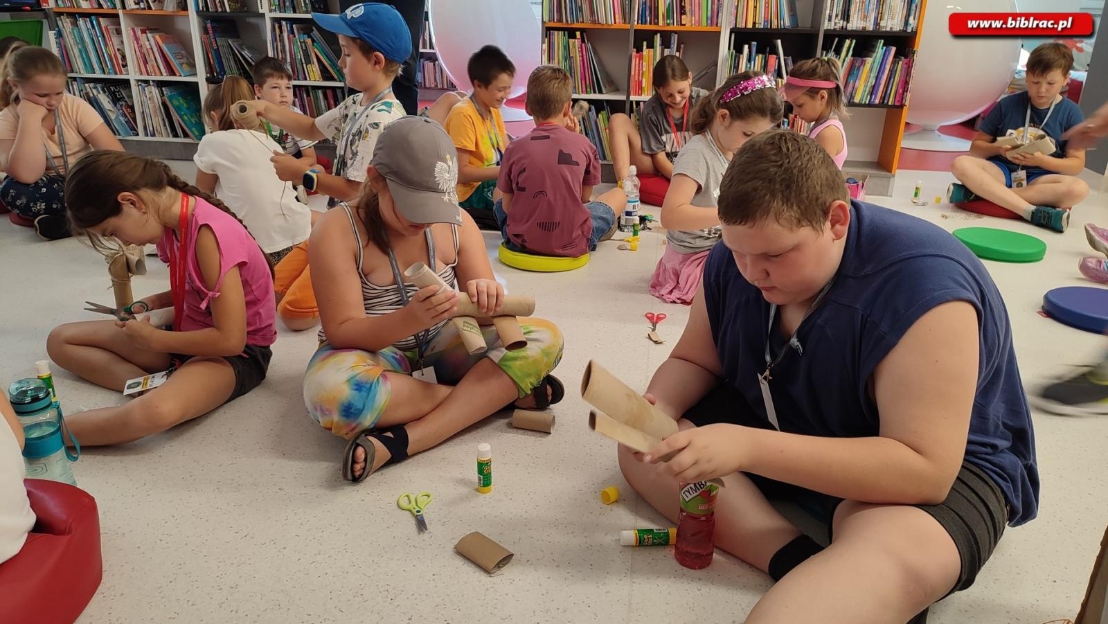 Zdjęcie w galerii na portalu naszraciborz.pl: Podróż do dawnej kopalni podczas Lata z Biblioteką wiadomości z regionu