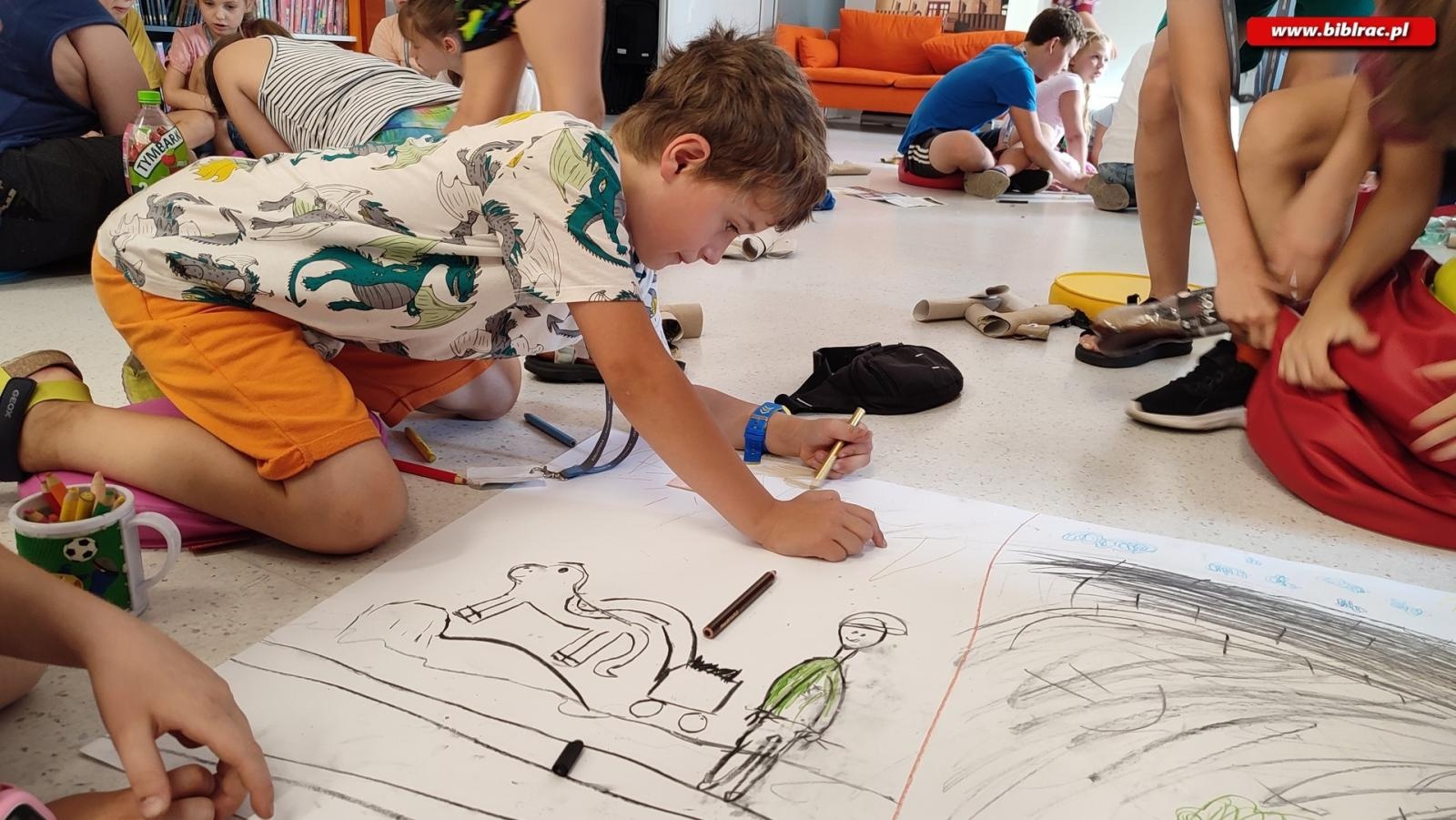 Zdjęcie w galerii na portalu naszraciborz.pl: Podróż do dawnej kopalni podczas Lata z Biblioteką wiadomości z regionu