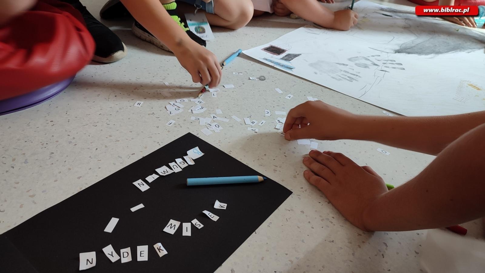 Zdjęcie w galerii na portalu naszraciborz.pl: Podróż do dawnej kopalni podczas Lata z Biblioteką wiadomości z regionu