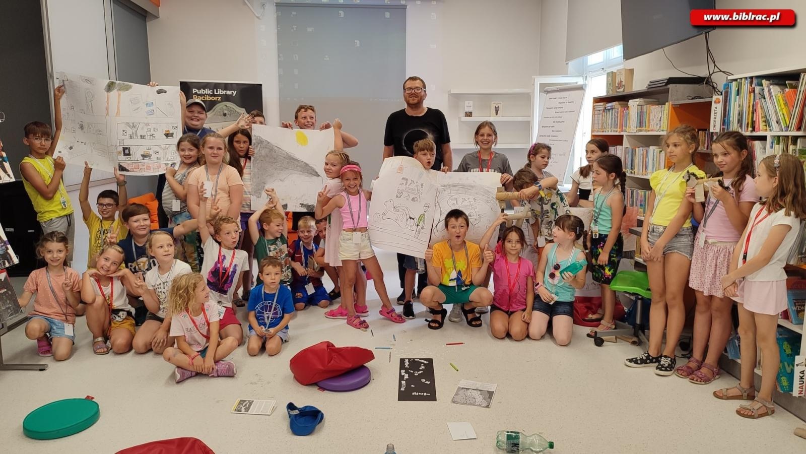 Zdjęcie w galerii na portalu naszraciborz.pl: Podróż do dawnej kopalni podczas Lata z Biblioteką wiadomości z regionu