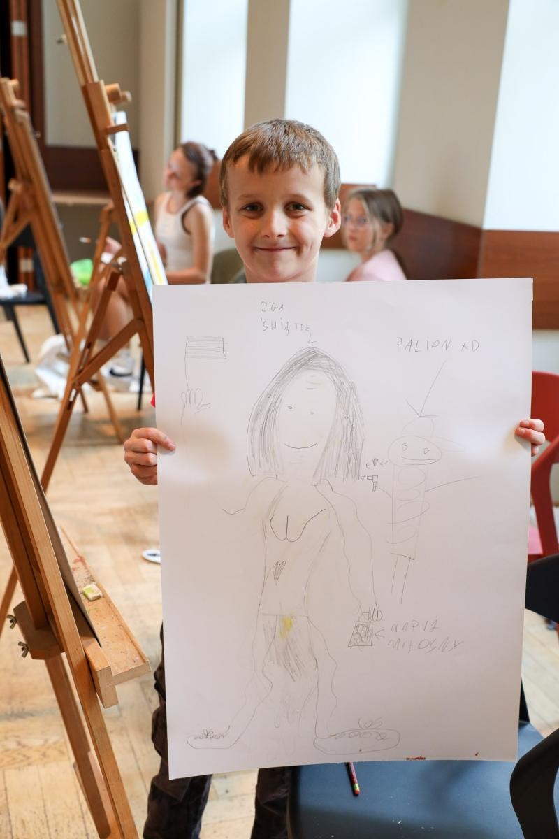 Zdjęcie w galerii na portalu naszraciborz.pl: Malarstwo i rysunek, czyli twórcza zabawa podczas letnich warsztatów w RCK wiadomości z regionu