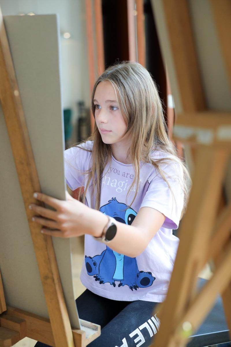 Zdjęcie w galerii na portalu naszraciborz.pl: Malarstwo i rysunek, czyli twórcza zabawa podczas letnich warsztatów w RCK wiadomości z regionu