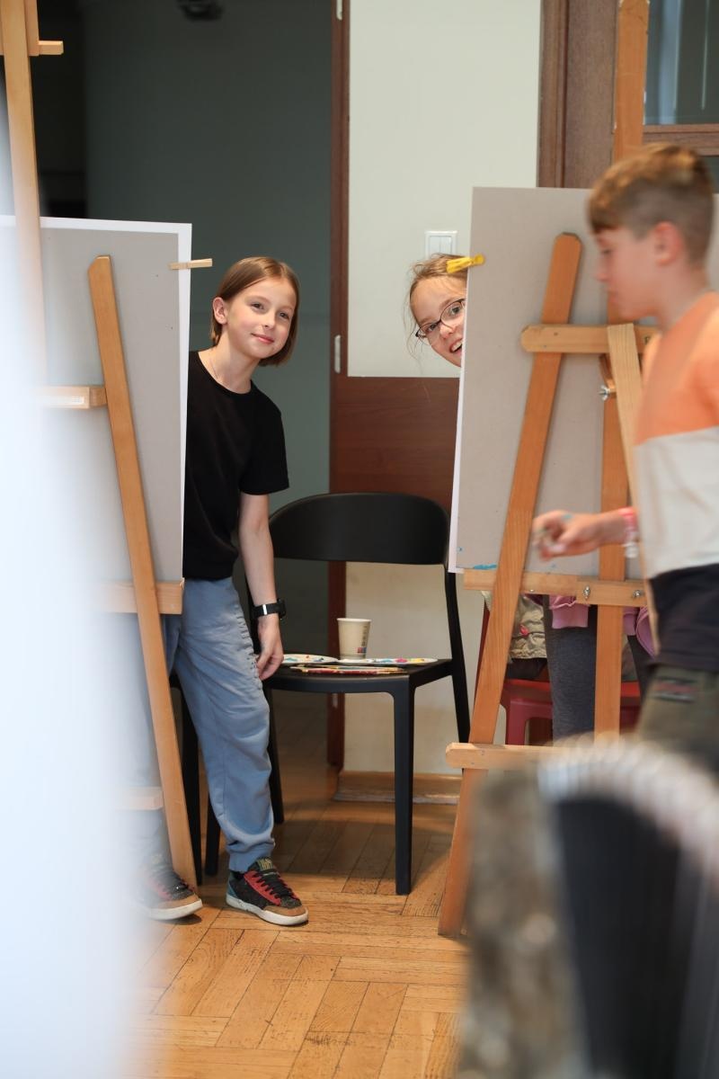 Zdjęcie w galerii na portalu naszraciborz.pl: Malarstwo i rysunek, czyli twórcza zabawa podczas letnich warsztatów w RCK wiadomości z regionu