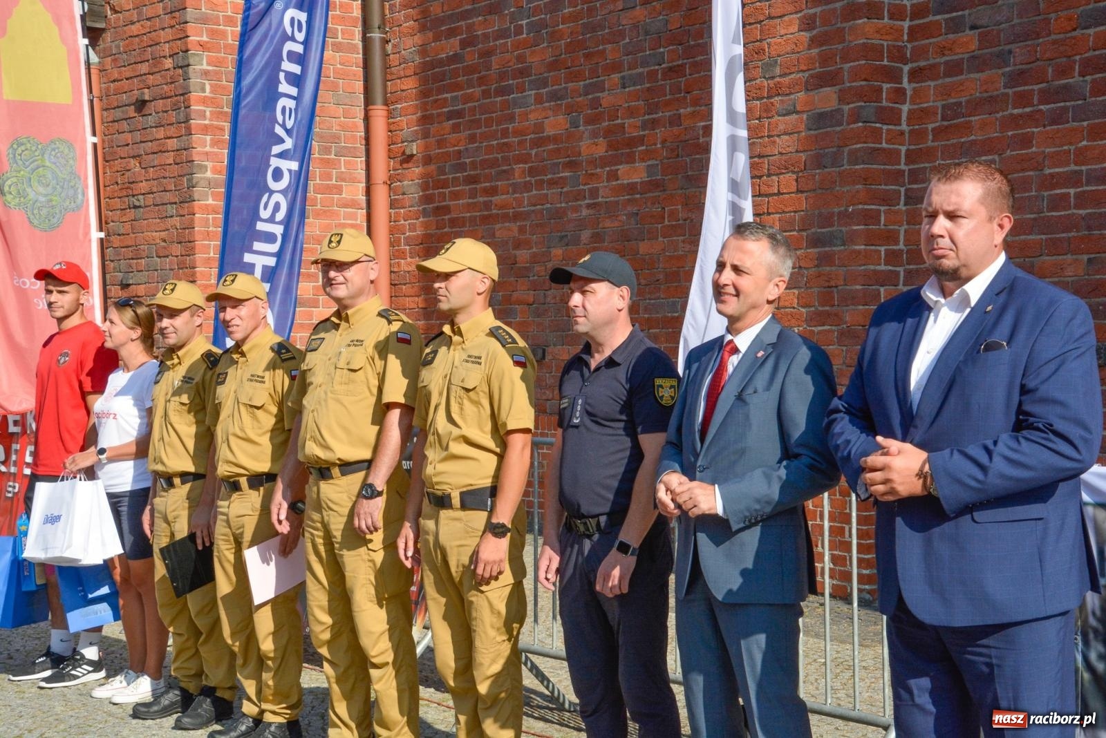 Zdjęcie w galerii na portalu naszraciborz.pl: Toughest Firefighter Racibórz - strażacka rywalizacja na pl. Dominikańskim [FOTO i WIDEO] wiadomości z regionu