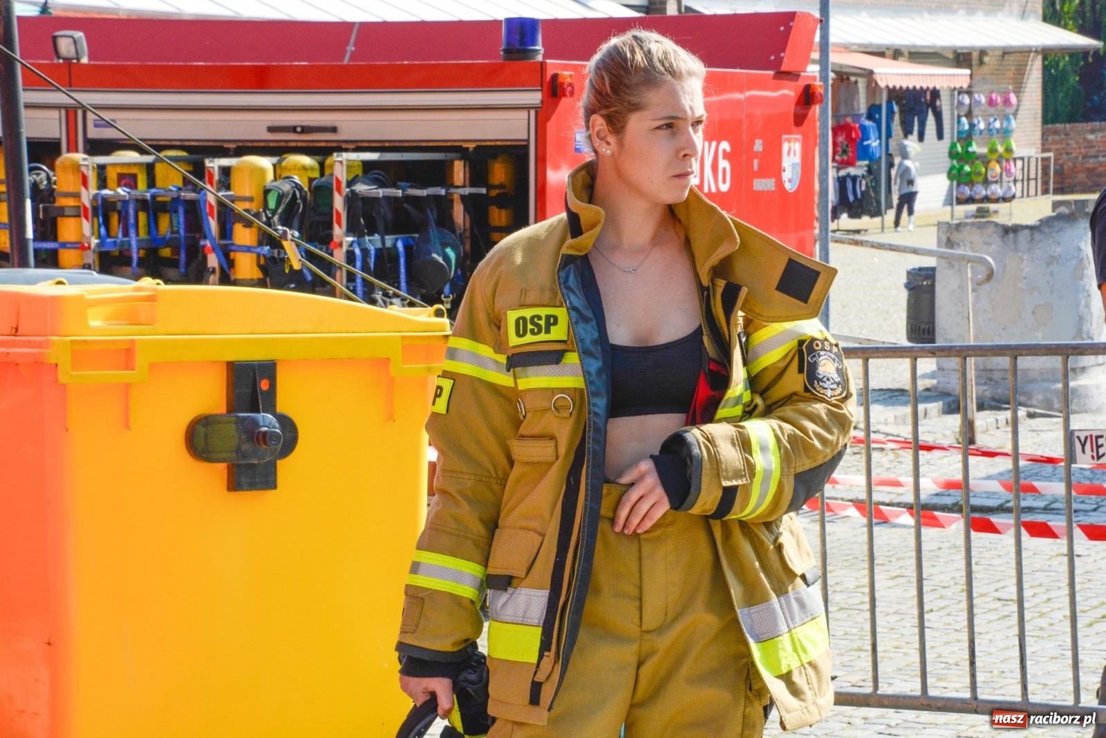Zdjęcie w galerii na portalu naszraciborz.pl: Toughest Firefighter Racibórz - strażacka rywalizacja na pl. Dominikańskim [FOTO i WIDEO] wiadomości z regionu