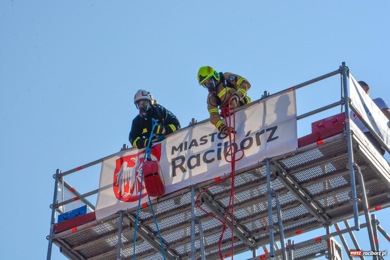 Zdjęcie w galerii na portalu naszraciborz.pl: Toughest Firefighter Racibórz - strażacka rywalizacja na pl. Dominikańskim [FOTO i WIDEO] wiadomości z regionu