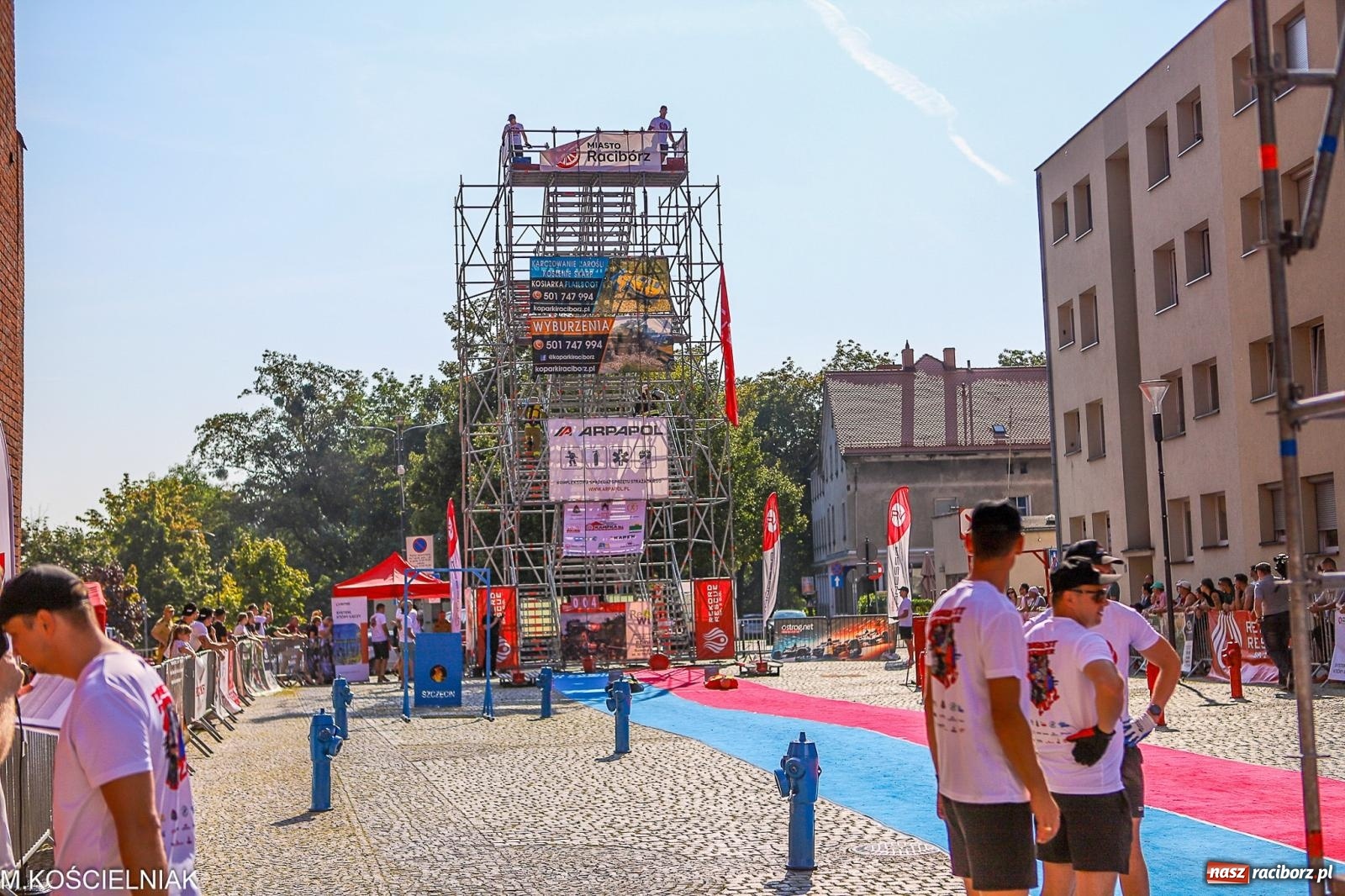 Zdjęcie w galerii na portalu naszraciborz.pl: Toughest Firefighter Racibórz - strażacka rywalizacja na pl. Dominikańskim [FOTO i WIDEO] wiadomości z regionu