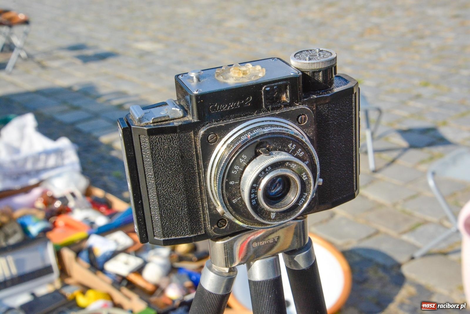 Zdjęcie w galerii na portalu naszraciborz.pl: Kupię młode panny, każdą ilość. Starocie i antyki przeniosły się na Rynek [FOTO i WIDEO] wiadomości z regionu