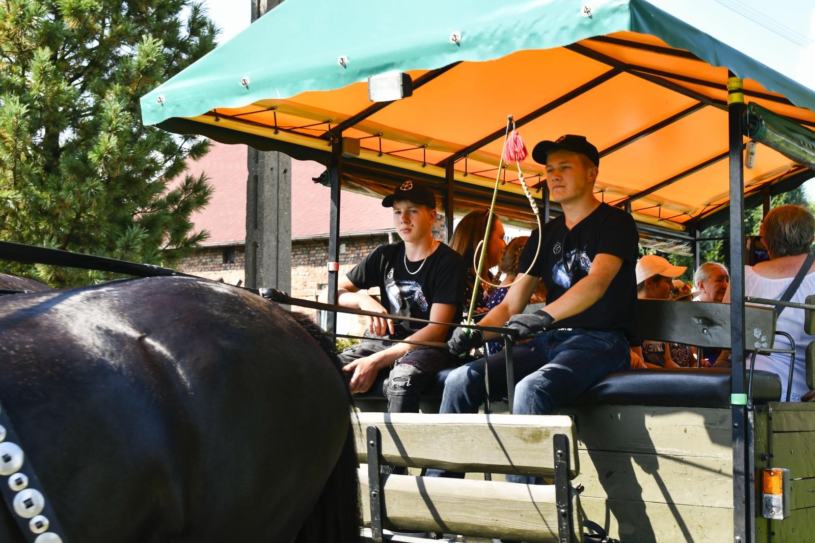 Zdjęcie w galerii na portalu naszraciborz.pl: W Łańcach odbyły się dożynki. Pierwsze w powiecie [FOTO i WIDEO] wiadomości z regionu