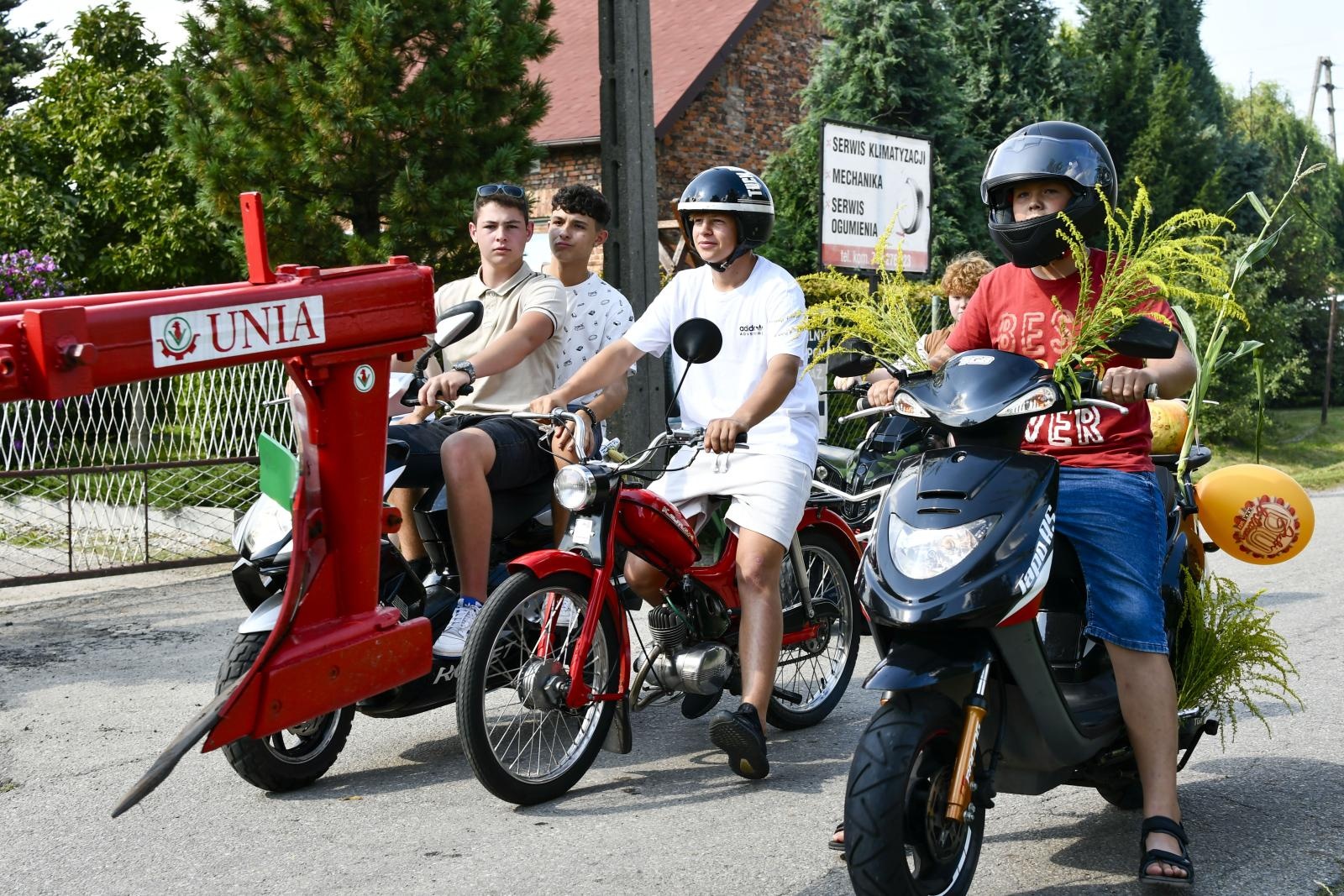 Zdjęcie w galerii na portalu naszraciborz.pl: W Łańcach odbyły się dożynki. Pierwsze w powiecie [FOTO i WIDEO] wiadomości z regionu