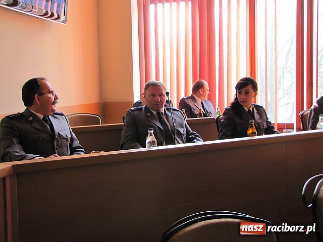 Zdjęcie w galerii na portalu naszraciborz.pl: Komendant omawiał tajne TAKTYKI wiadomości z regionu