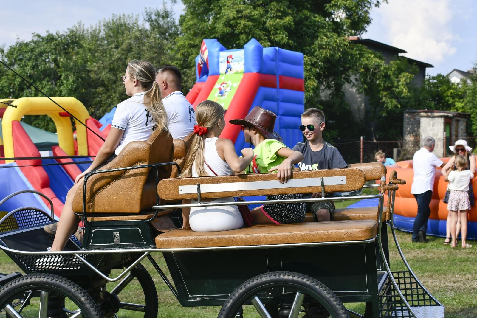 Zdjęcie w galerii na portalu naszraciborz.pl: Plejada gwiazd na festynie w Brzeziu [FOTO i WIDEO] wiadomości z regionu