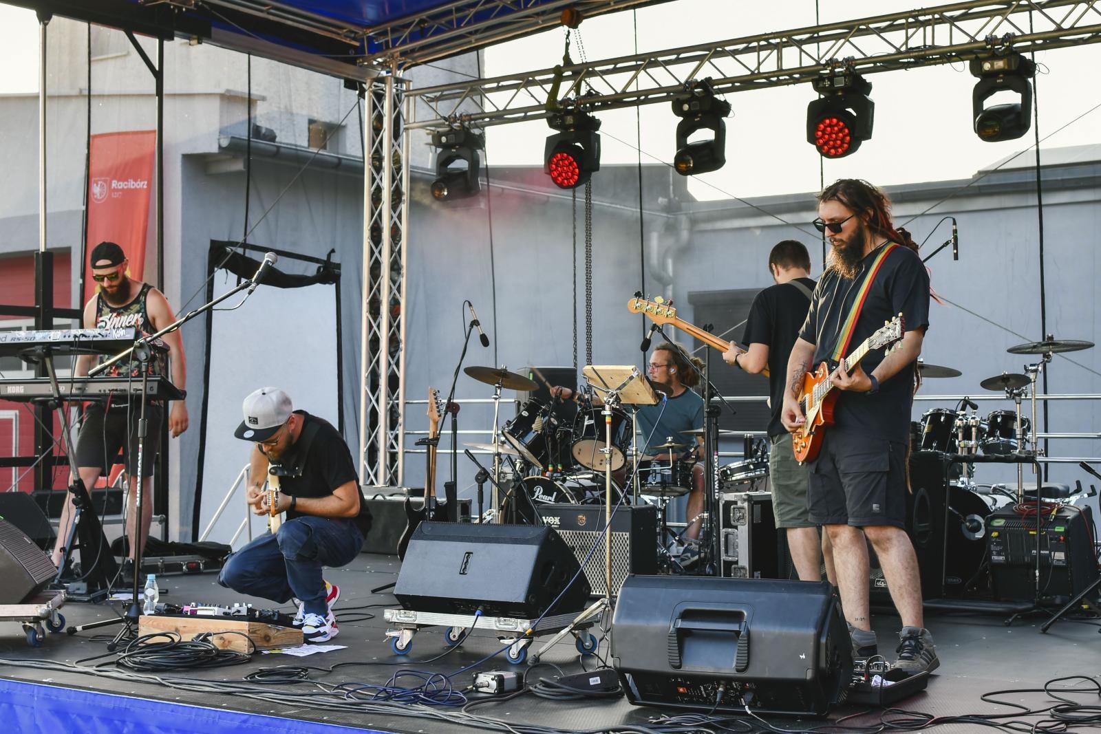 Zdjęcie w galerii na portalu naszraciborz.pl: Plejada gwiazd na festynie w Brzeziu [FOTO i WIDEO] wiadomości z regionu