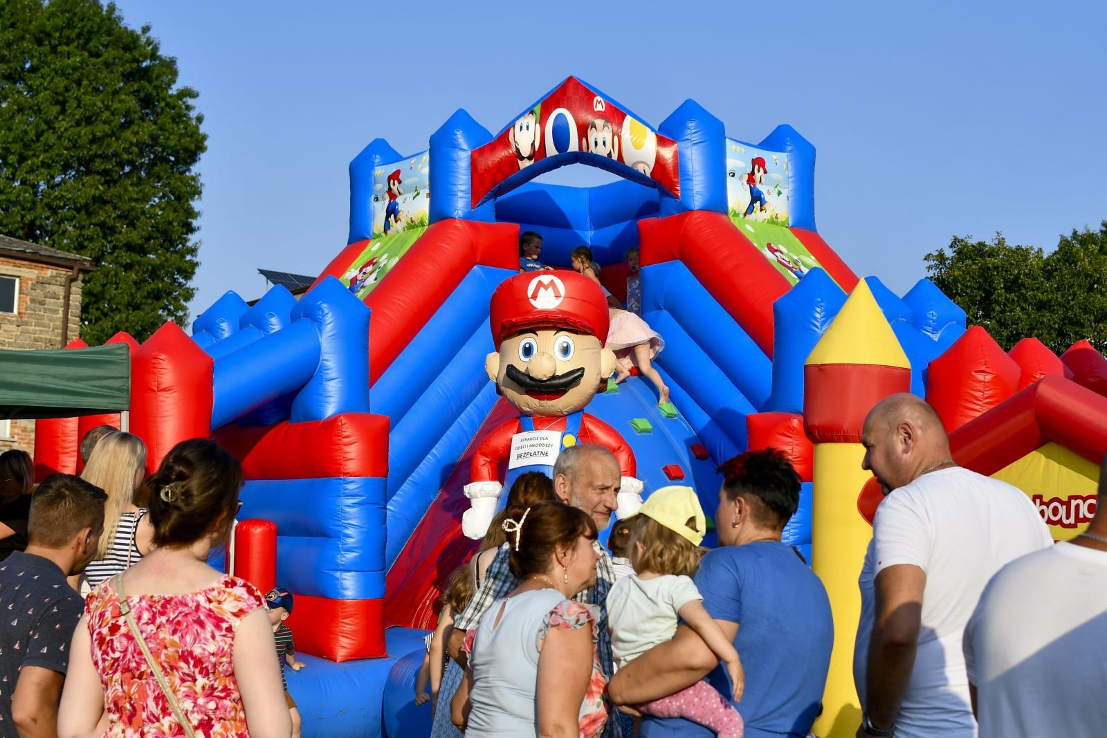 Zdjęcie w galerii na portalu naszraciborz.pl: Plejada gwiazd na festynie w Brzeziu [FOTO i WIDEO] wiadomości z regionu