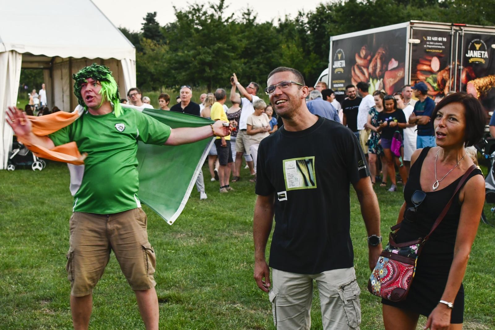 Zdjęcie w galerii na portalu naszraciborz.pl: Plejada gwiazd na festynie w Brzeziu [FOTO i WIDEO] wiadomości z regionu