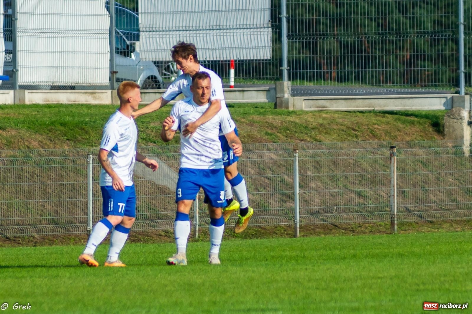 Zdjęcie w galerii na portalu naszraciborz.pl: Płomień z Połomi pochłonął Racibórz. Kolejny mecz Unii bez punktów [FOTO] wiadomości z regionu