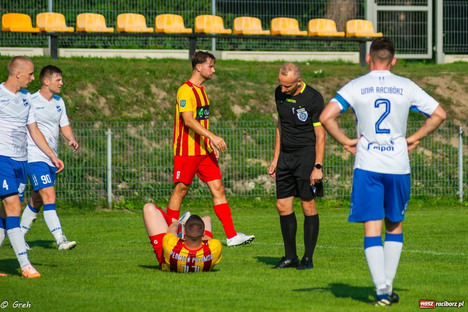 Zdjęcie w galerii na portalu naszraciborz.pl: Płomień z Połomi pochłonął Racibórz. Kolejny mecz Unii bez punktów [FOTO] wiadomości z regionu