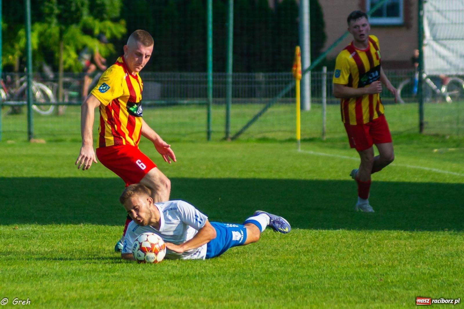 Zdjęcie w galerii na portalu naszraciborz.pl: Płomień z Połomi pochłonął Racibórz. Kolejny mecz Unii bez punktów [FOTO] wiadomości z regionu