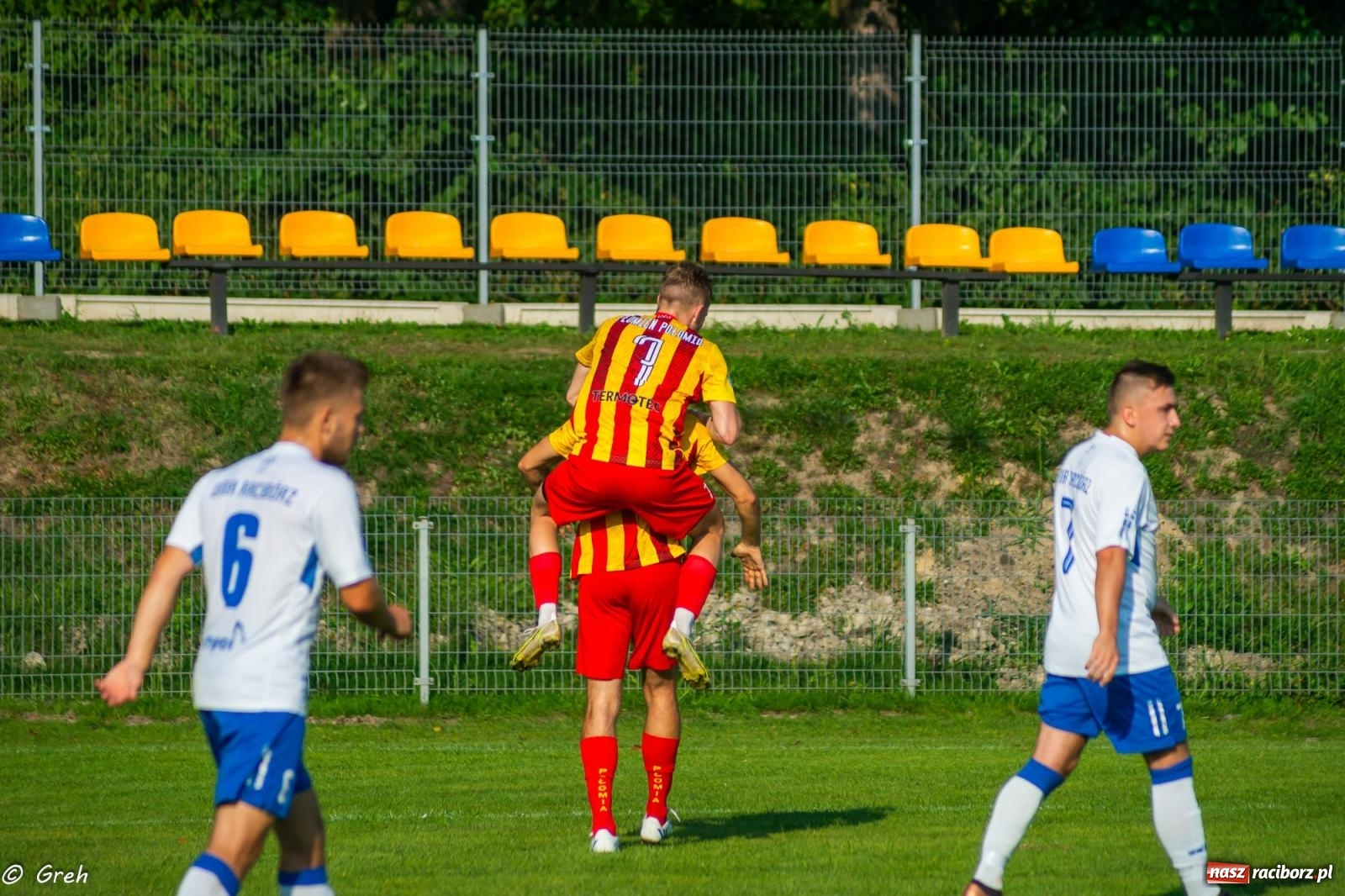 Zdjęcie w galerii na portalu naszraciborz.pl: Płomień z Połomi pochłonął Racibórz. Kolejny mecz Unii bez punktów [FOTO] wiadomości z regionu