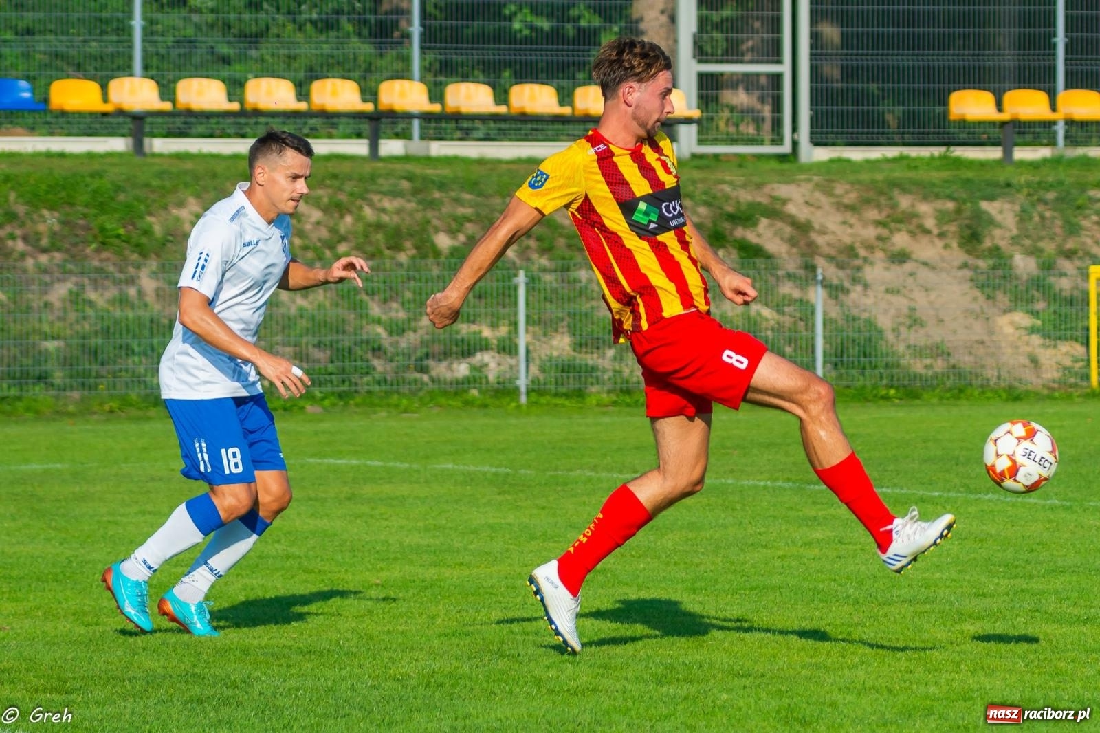 Zdjęcie w galerii na portalu naszraciborz.pl: Płomień z Połomi pochłonął Racibórz. Kolejny mecz Unii bez punktów [FOTO] wiadomości z regionu