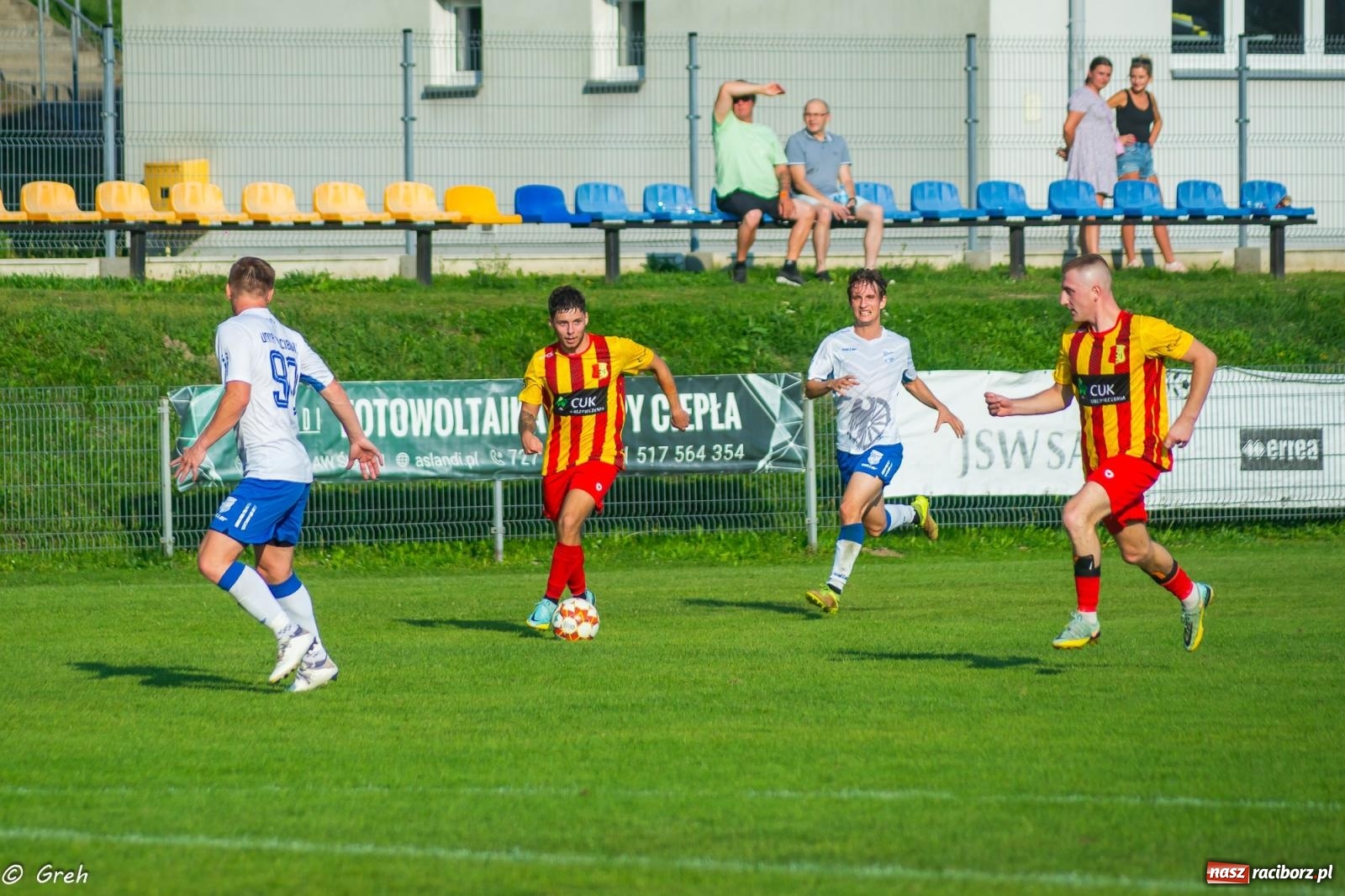 Zdjęcie w galerii na portalu naszraciborz.pl: Płomień z Połomi pochłonął Racibórz. Kolejny mecz Unii bez punktów [FOTO] wiadomości z regionu