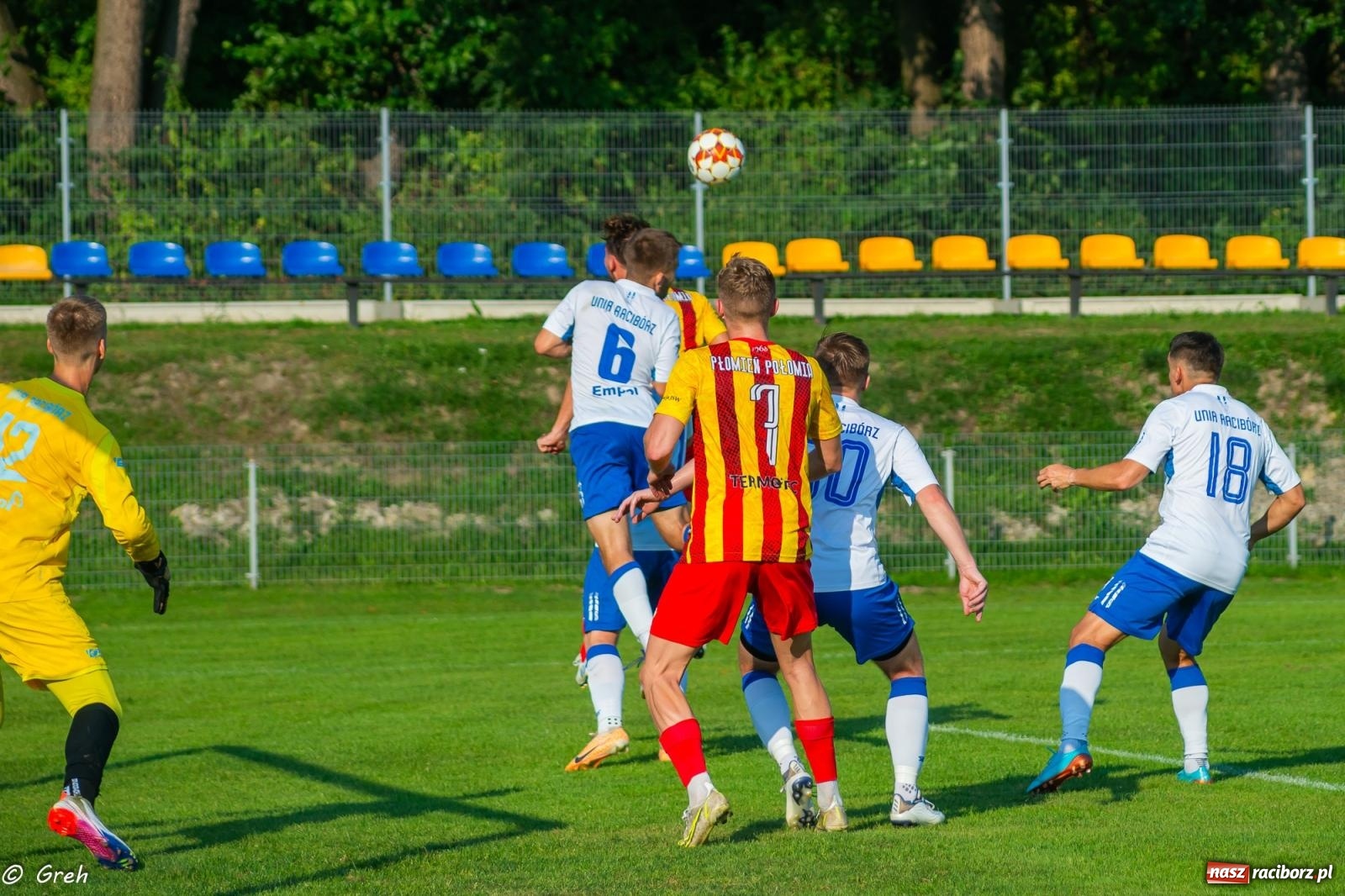 Zdjęcie w galerii na portalu naszraciborz.pl: Płomień z Połomi pochłonął Racibórz. Kolejny mecz Unii bez punktów [FOTO] wiadomości z regionu