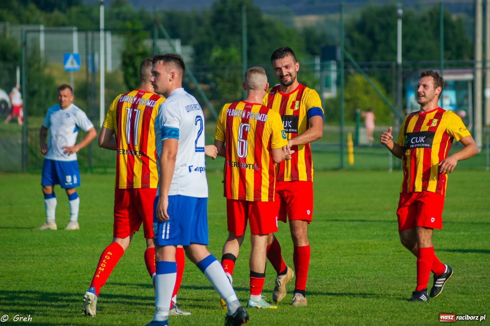 Zdjęcie w galerii na portalu naszraciborz.pl: Płomień z Połomi pochłonął Racibórz. Kolejny mecz Unii bez punktów [FOTO] wiadomości z regionu