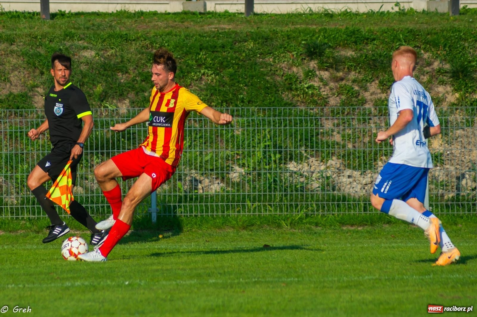 Zdjęcie w galerii na portalu naszraciborz.pl: Płomień z Połomi pochłonął Racibórz. Kolejny mecz Unii bez punktów [FOTO] wiadomości z regionu