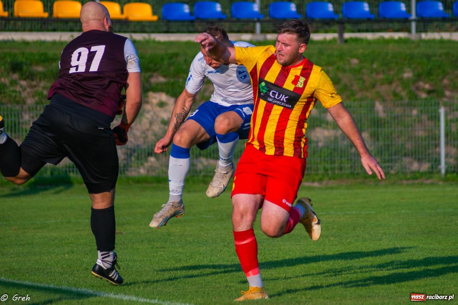 Zdjęcie w galerii na portalu naszraciborz.pl: Płomień z Połomi pochłonął Racibórz. Kolejny mecz Unii bez punktów [FOTO] wiadomości z regionu