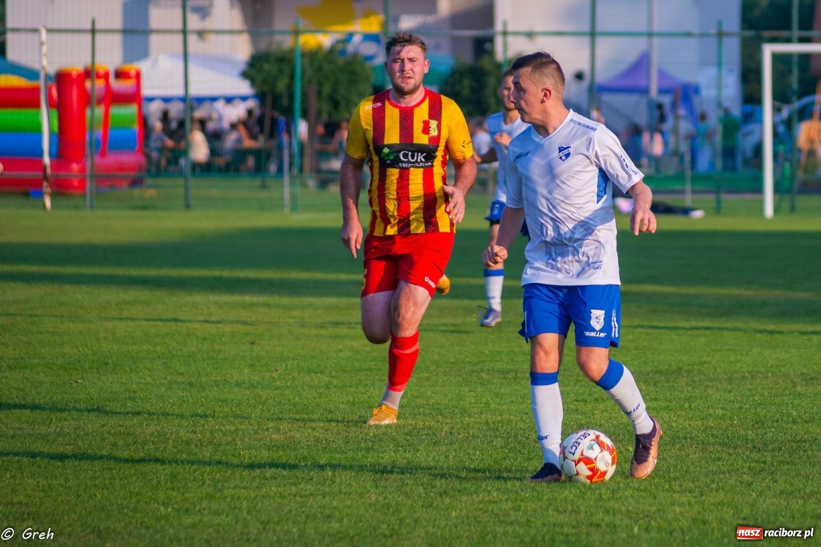 Zdjęcie w galerii na portalu naszraciborz.pl: Płomień z Połomi pochłonął Racibórz. Kolejny mecz Unii bez punktów [FOTO] wiadomości z regionu