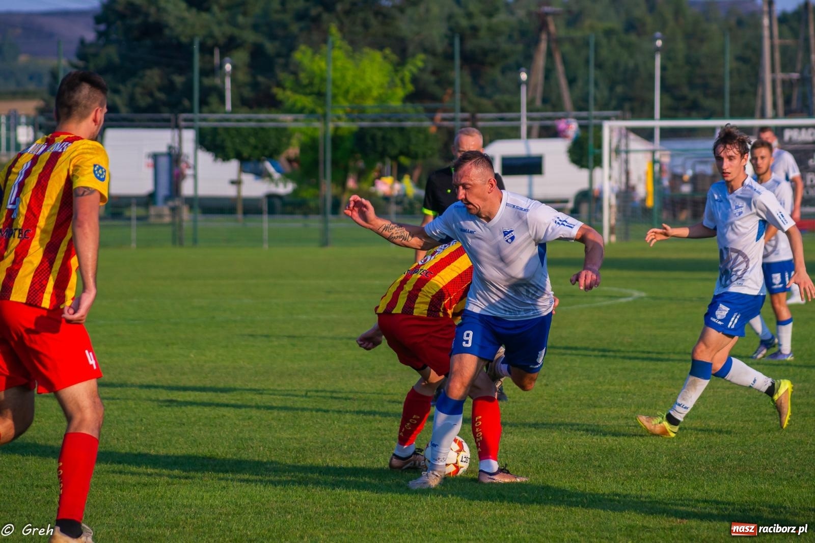 Zdjęcie w galerii na portalu naszraciborz.pl: Płomień z Połomi pochłonął Racibórz. Kolejny mecz Unii bez punktów [FOTO] wiadomości z regionu
